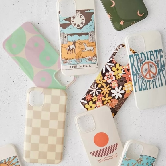 NWT Urban Outfitters iPhone 12 case 12 pro tarot occult witch witchcraft UO moon - Picture 2 of 4